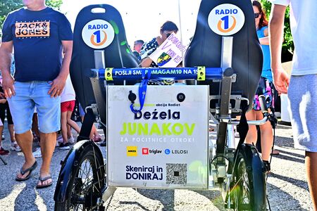 Dezela Junakov v Mirni Peci (39)